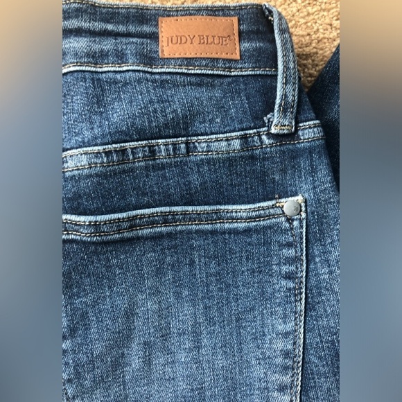 Judy Blue Denim Stretch Blue Jean 14W Skinny Fit High Waisted Raw Hem Distress - Picture 6 of 6